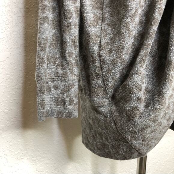 Sundry gray brown animal print open front cardigan size 1 or Small - Picture 3 of 15